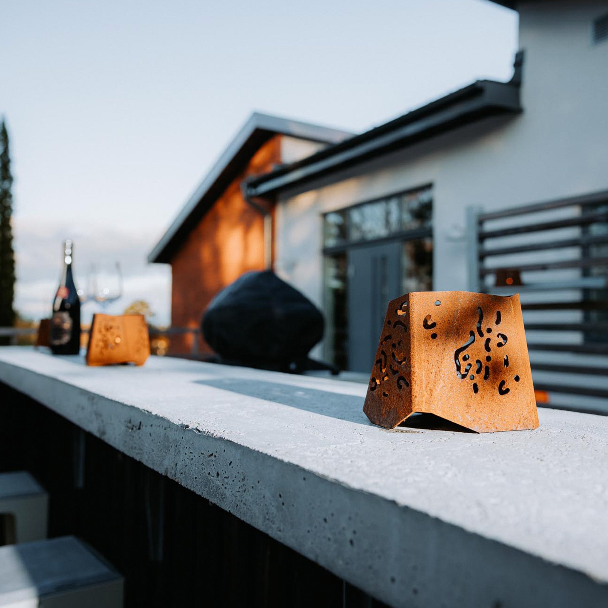 HEAT - Värmeljushållare i cortenstål för utomhusbruk