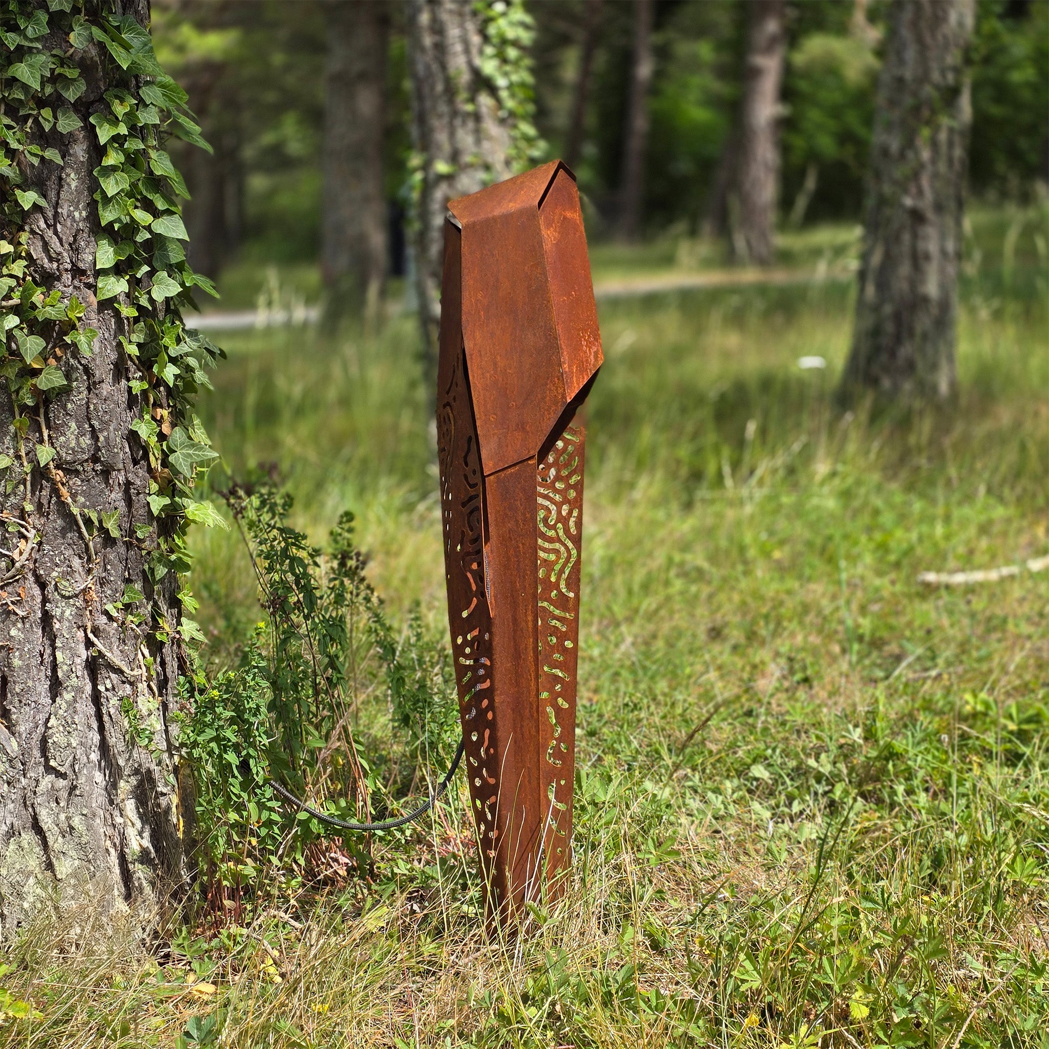 Lapid Column Tall – pollare i cortenstål