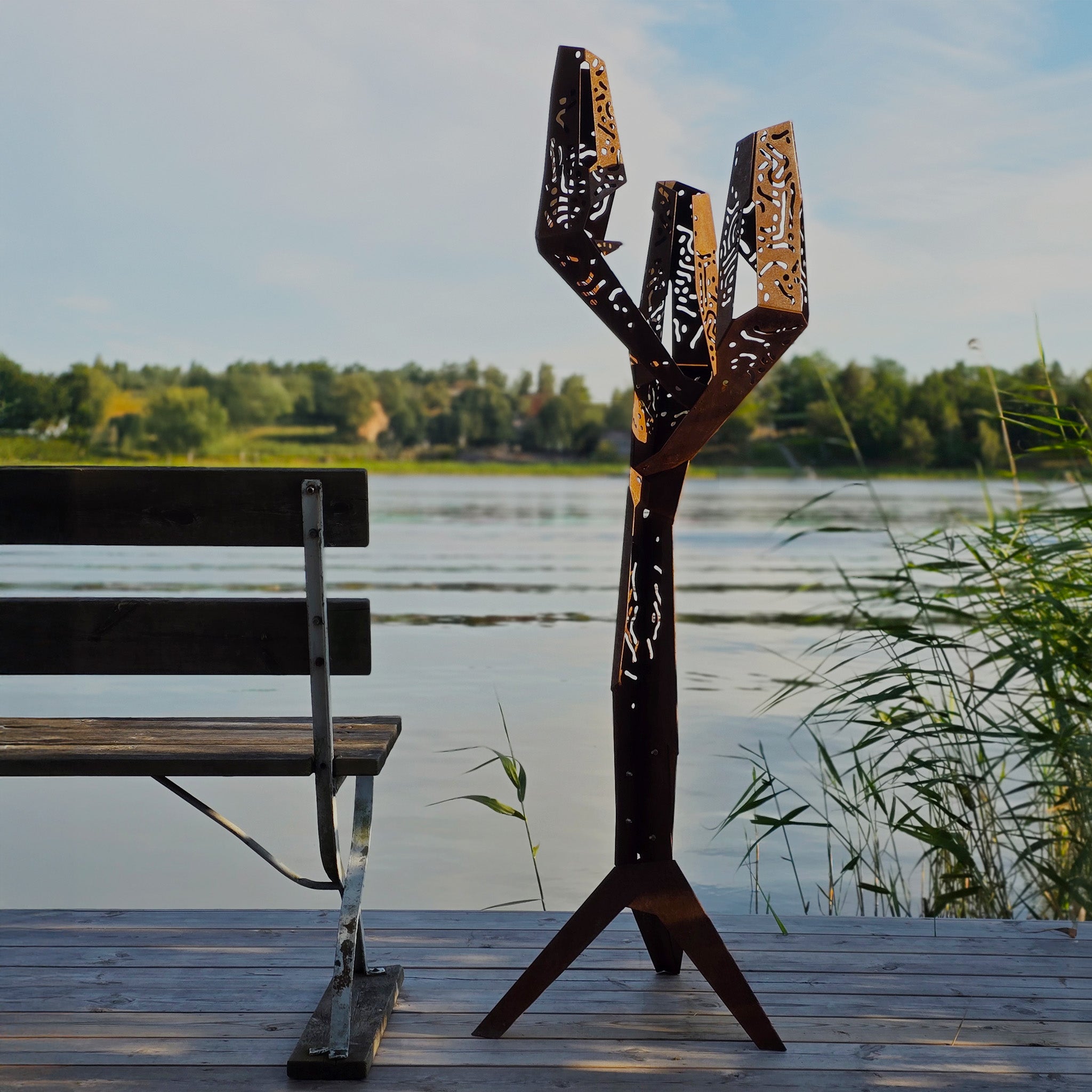 Trident - Kandelaber i cortenstål för utomhusbruk