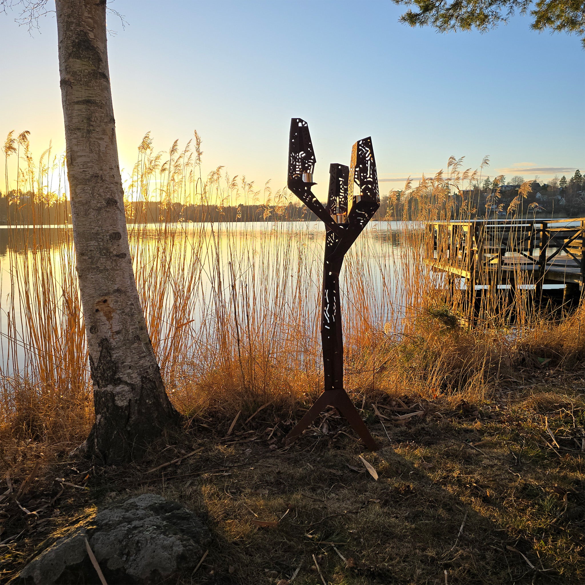 Trident - Kandelaber i cortenstål för utomhusbruk