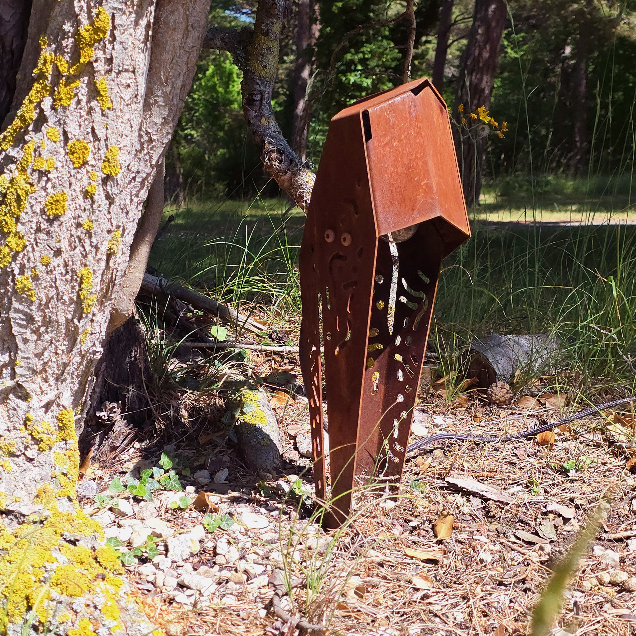 Pollare i corten– utomhusbelysning | Lapid Column Low