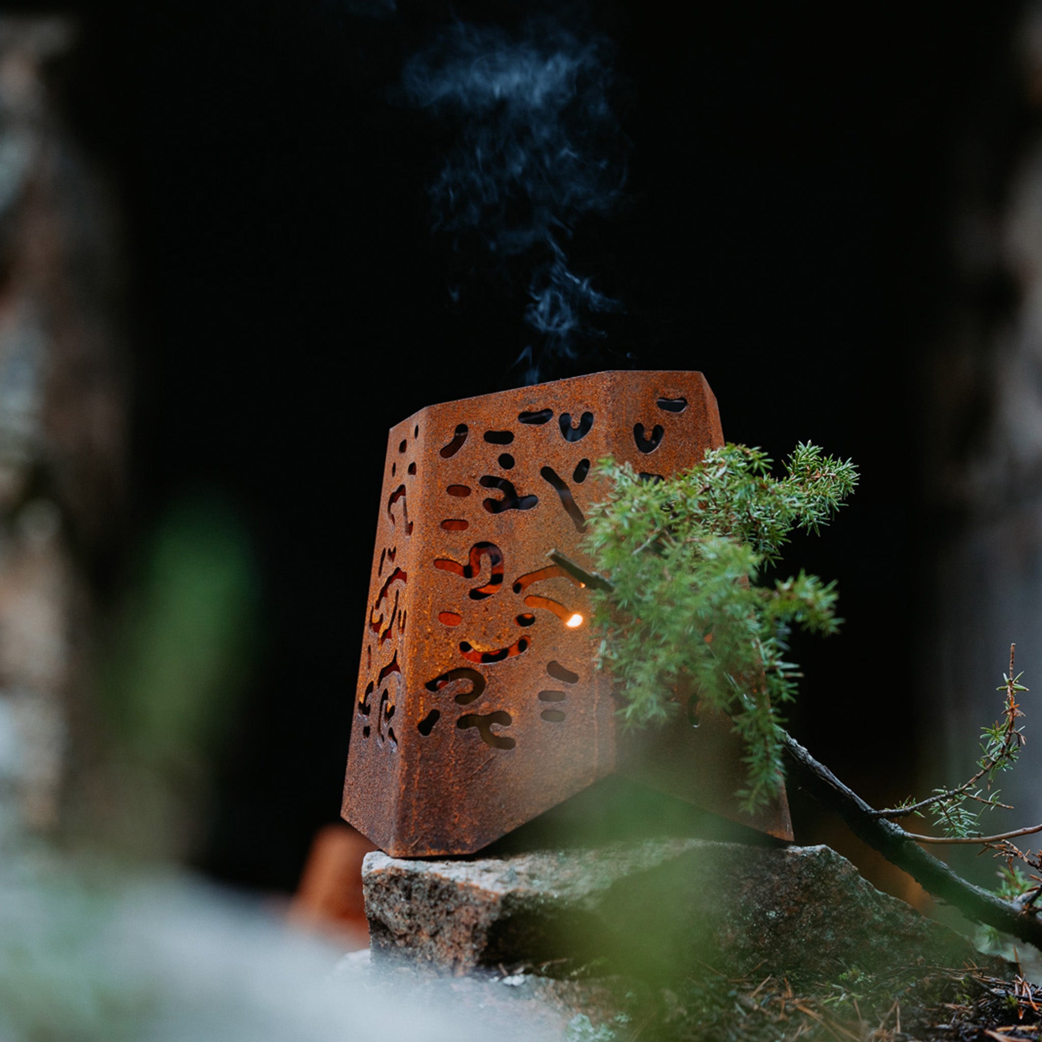 FIRE - Marschallhållare i cortenstål för utomhusbruk